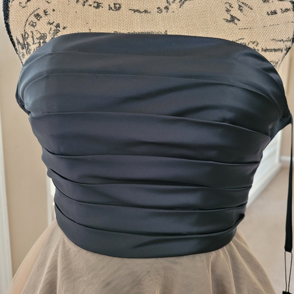 Forever Unique Party Dress - Picture 6 of 12